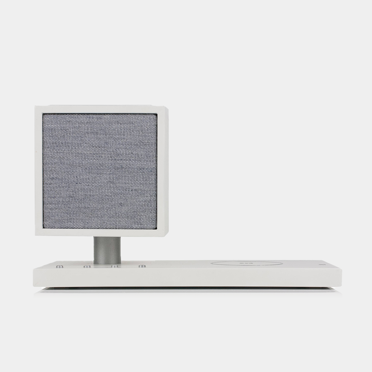 tivoli-audio-revive-altoparlante-bluetooth-con-lampada-led-e-ricarica-qi image 3