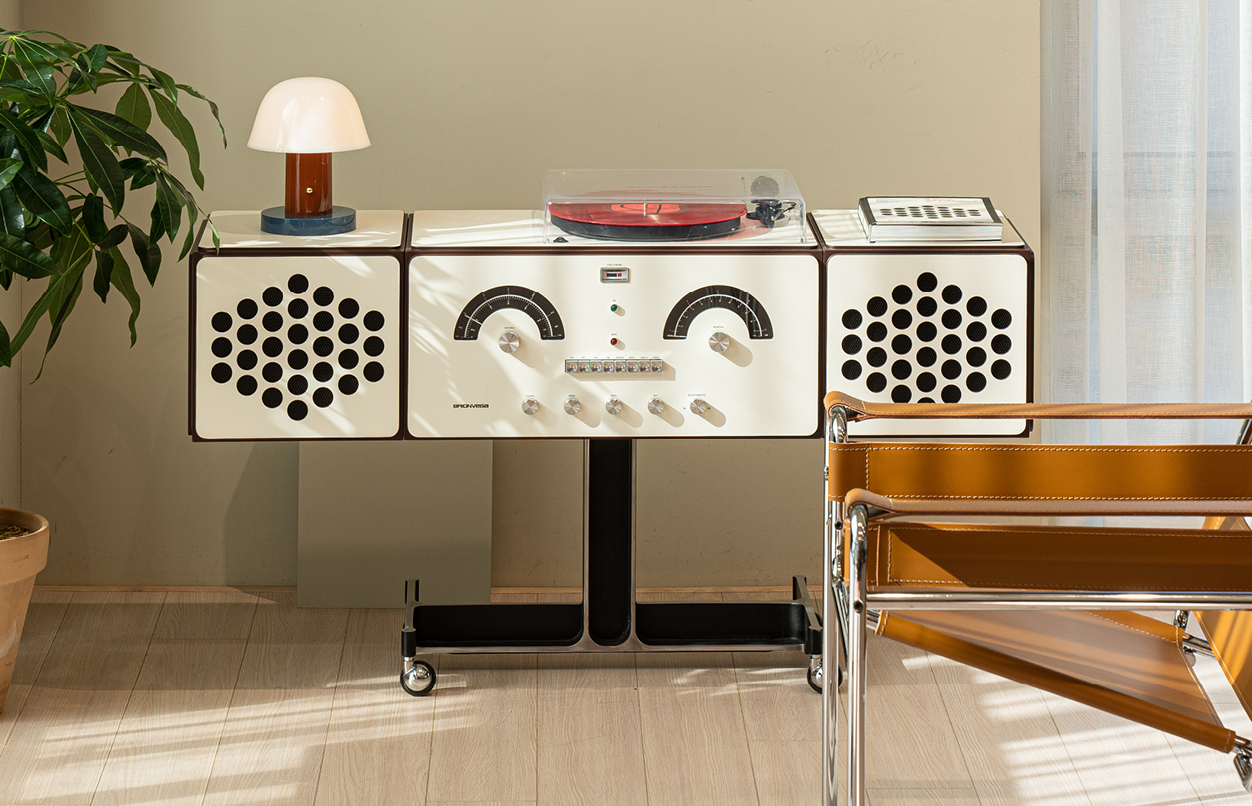 brionvega-radiofonografo-bianco image 6