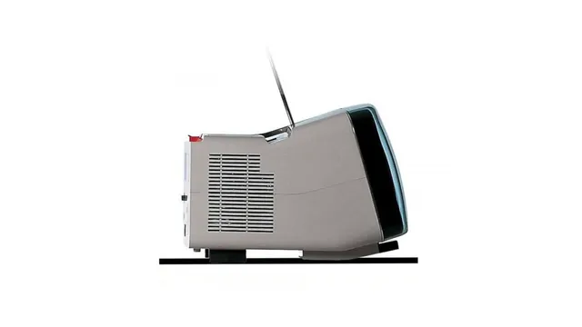 brionvega-algol-radio-portatile-design image 1